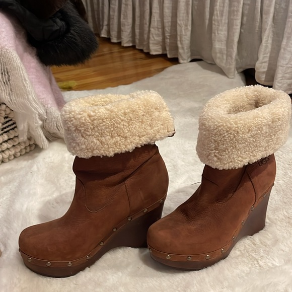 UGG | Boho Cognac Brown Genuine Leather Wool Lined Wedge Ankle Booties Women's 7 - Picture 2 of 5